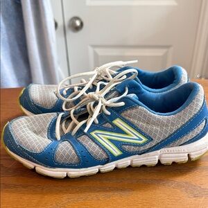 New Balance 550 v8 Gray and Blue Athletic Shoes with Lime Highlights